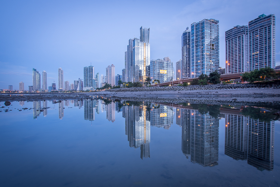  Panama City Nikon D7200 Sigma 10-20mm f/3.5 HSM 0 odbicie obszar Metropolitalny cityscape Miasto woda sylwetka na tle nieba drapacz chmur obszar miejski metropolia wieżowiec